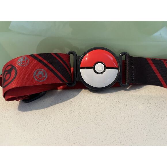 Pokemon Clip N Go Poke Ball Belt used no poke balls. - Picture 2 of 4